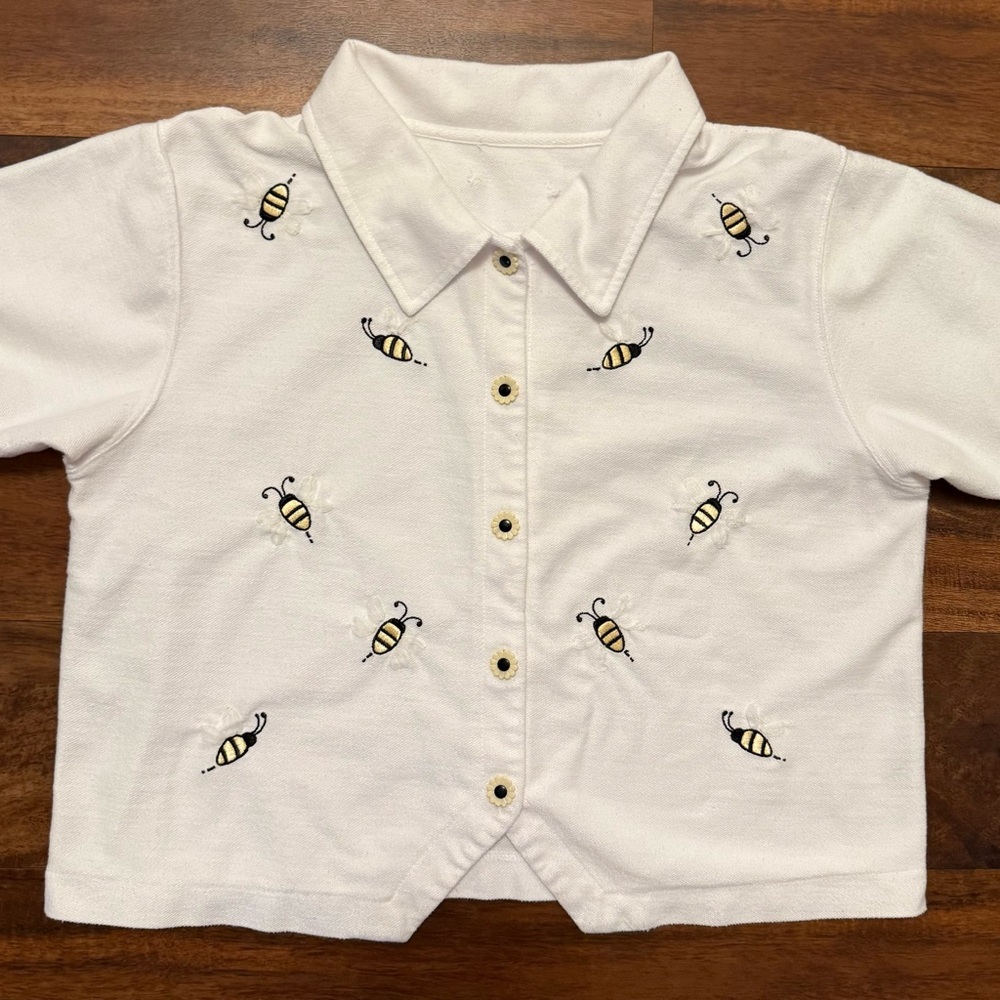 Cottage core Bumble Bee Embroidered Shirt